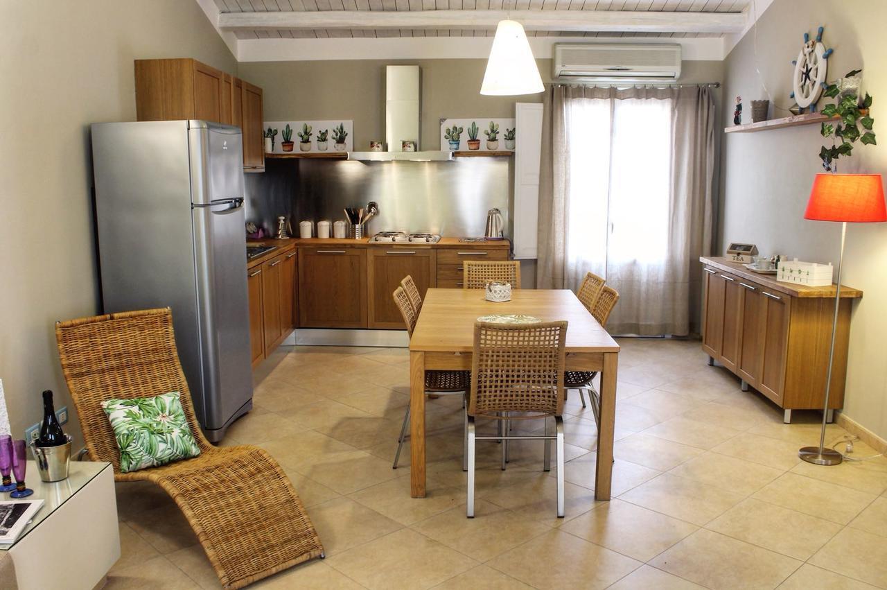 Exclusive Marina Apartment カステッランマーレ・デル・ゴルフォ エクステリア 写真