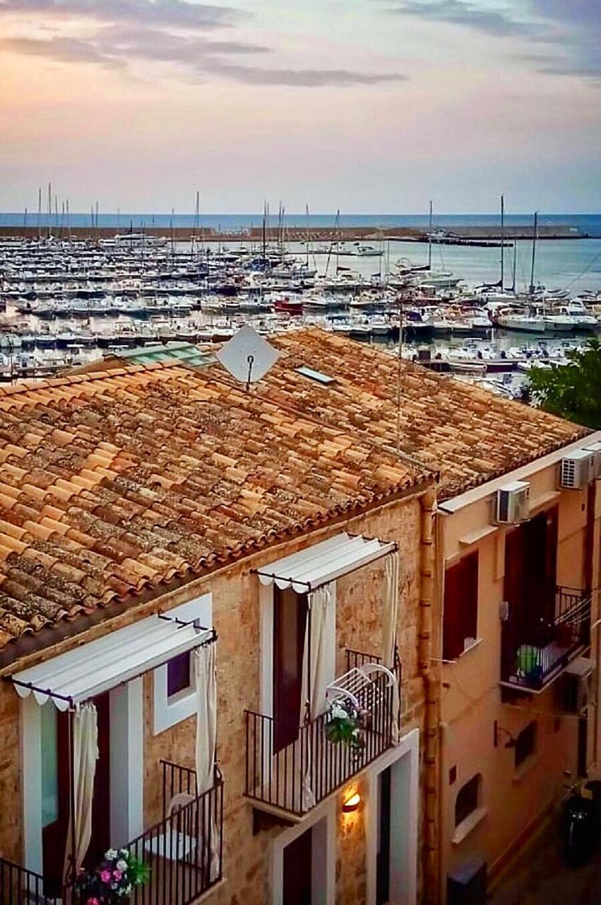 Exclusive Marina Apartment カステッランマーレ・デル・ゴルフォ エクステリア 写真